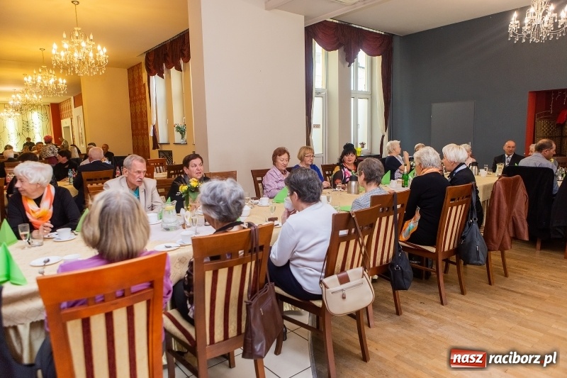 Zdjęcie w galerii na portalu naszraciborz.pl: Obchody Dnia Seniora w restauracji Raciborska wiadomości z regionu
