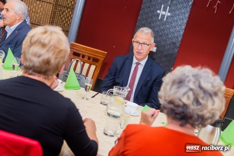 Zdjęcie w galerii na portalu naszraciborz.pl: Obchody Dnia Seniora w restauracji Raciborska wiadomości z regionu