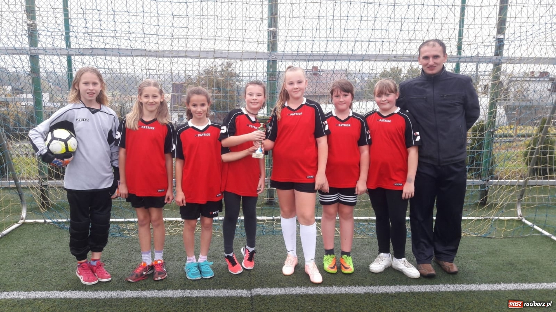 Zdjęcie w galerii na portalu naszraciborz.pl: Powiatowe eliminacje turnieju o Puchar Tymbarku w Pietrowicach Wielkich wiadomości z regionu