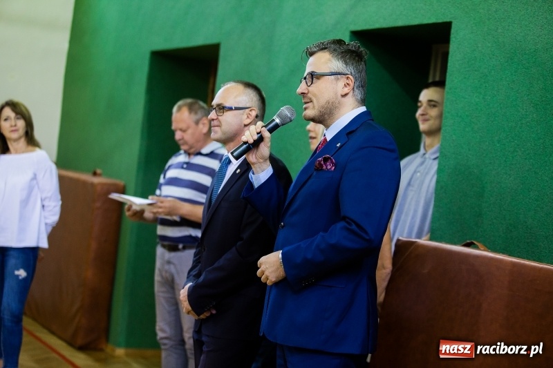 Zdjęcie w galerii na portalu naszraciborz.pl: Turniej dwójek siatkarskich dziewcząt w Ekonomiku wiadomości z regionu