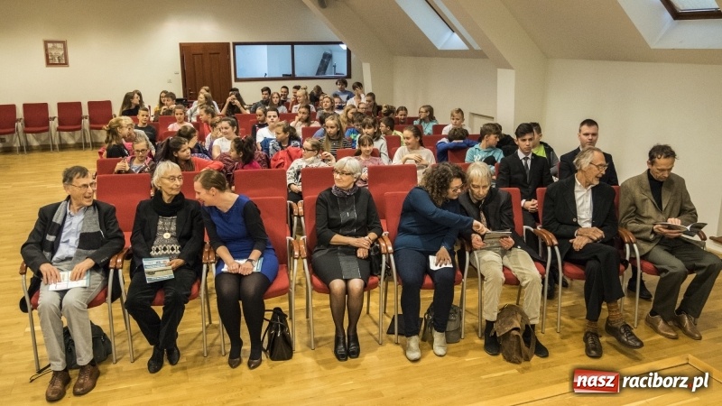 Zdjęcie w galerii na portalu naszraciborz.pl: 90-lecie Śląskiego Obserwatorium Geofizycznego w Raciborzu  wiadomości z regionu