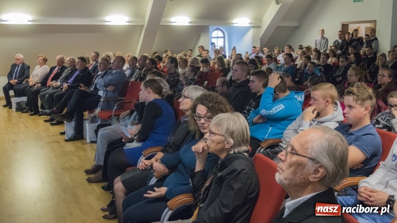 Zdjęcie w galerii na portalu naszraciborz.pl: 90-lecie Śląskiego Obserwatorium Geofizycznego w Raciborzu  wiadomości z regionu