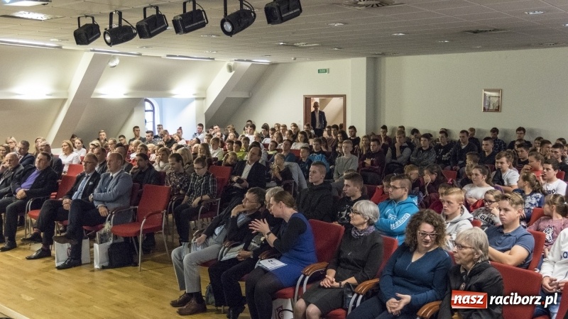 Zdjęcie w galerii na portalu naszraciborz.pl: 90-lecie Śląskiego Obserwatorium Geofizycznego w Raciborzu  wiadomości z regionu