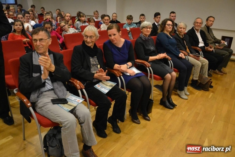 Zdjęcie w galerii na portalu naszraciborz.pl: 90-lecie Śląskiego Obserwatorium Geofizycznego w Raciborzu  wiadomości z regionu
