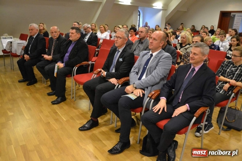 Zdjęcie w galerii na portalu naszraciborz.pl: 90-lecie Śląskiego Obserwatorium Geofizycznego w Raciborzu  wiadomości z regionu