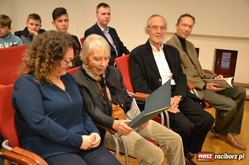 Zdjęcie w galerii na portalu naszraciborz.pl: 90-lecie Śląskiego Obserwatorium Geofizycznego w Raciborzu  wiadomości z regionu