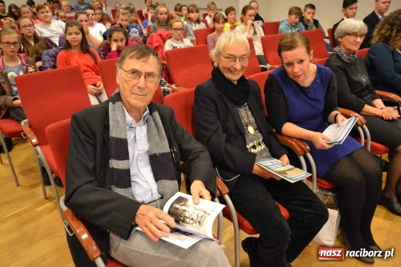 Zdjęcie w galerii na portalu naszraciborz.pl: 90-lecie Śląskiego Obserwatorium Geofizycznego w Raciborzu  wiadomości z regionu