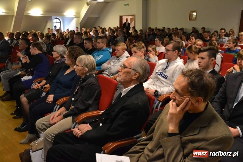 Zdjęcie w galerii na portalu naszraciborz.pl: 90-lecie Śląskiego Obserwatorium Geofizycznego w Raciborzu  wiadomości z regionu