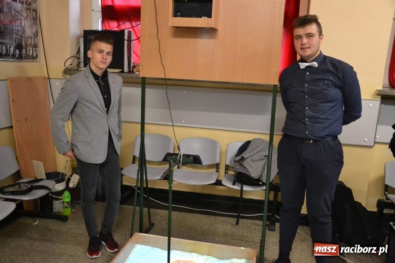 Zdjęcie w galerii na portalu naszraciborz.pl: 90-lecie Śląskiego Obserwatorium Geofizycznego w Raciborzu  wiadomości z regionu