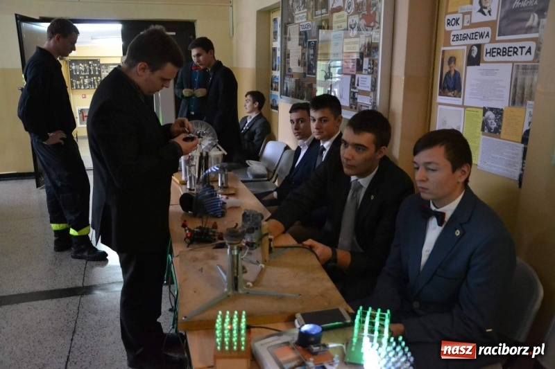 Zdjęcie w galerii na portalu naszraciborz.pl: 90-lecie Śląskiego Obserwatorium Geofizycznego w Raciborzu  wiadomości z regionu