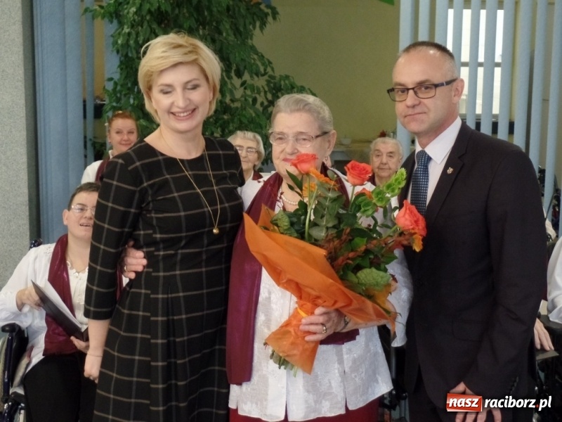 Zdjęcie w galerii na portalu naszraciborz.pl: Dzień Seniora w DPS Złota Jesień wiadomości z regionu