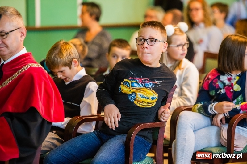Zdjęcie w galerii na portalu naszraciborz.pl: Inauguracja Roku Akademickiego Uniwersytetu Dziecięcego w Raciborzu  wiadomości z regionu