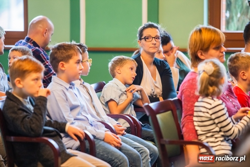 Zdjęcie w galerii na portalu naszraciborz.pl: Inauguracja Roku Akademickiego Uniwersytetu Dziecięcego w Raciborzu  wiadomości z regionu