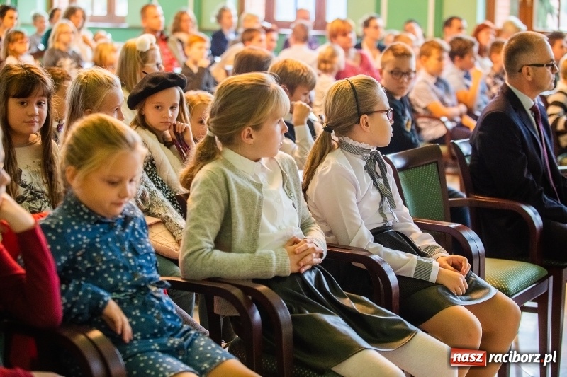 Zdjęcie w galerii na portalu naszraciborz.pl: Inauguracja Roku Akademickiego Uniwersytetu Dziecięcego w Raciborzu  wiadomości z regionu