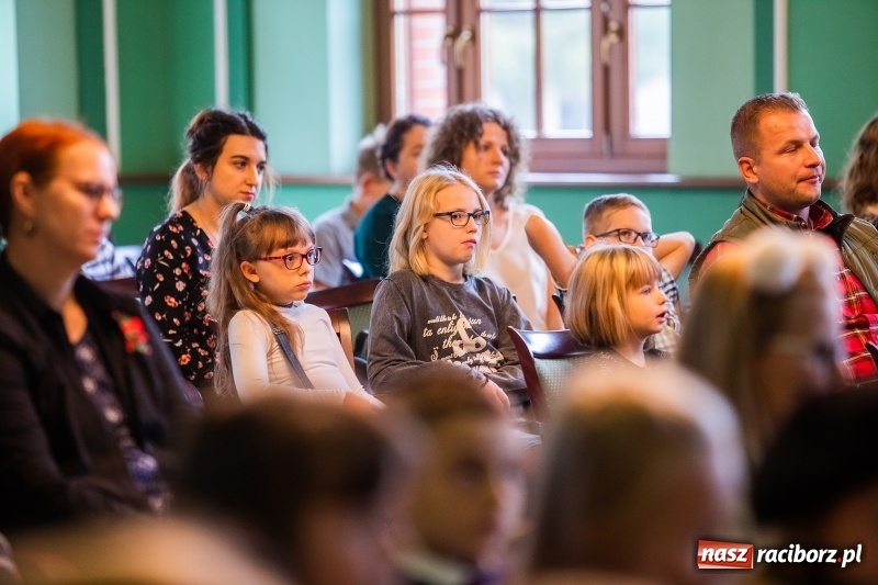 Zdjęcie w galerii na portalu naszraciborz.pl: Inauguracja Roku Akademickiego Uniwersytetu Dziecięcego w Raciborzu  wiadomości z regionu