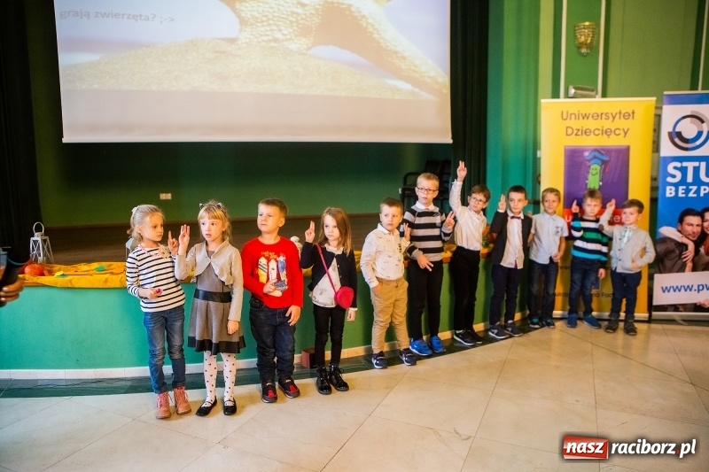 Zdjęcie w galerii na portalu naszraciborz.pl: Inauguracja Roku Akademickiego Uniwersytetu Dziecięcego w Raciborzu  wiadomości z regionu