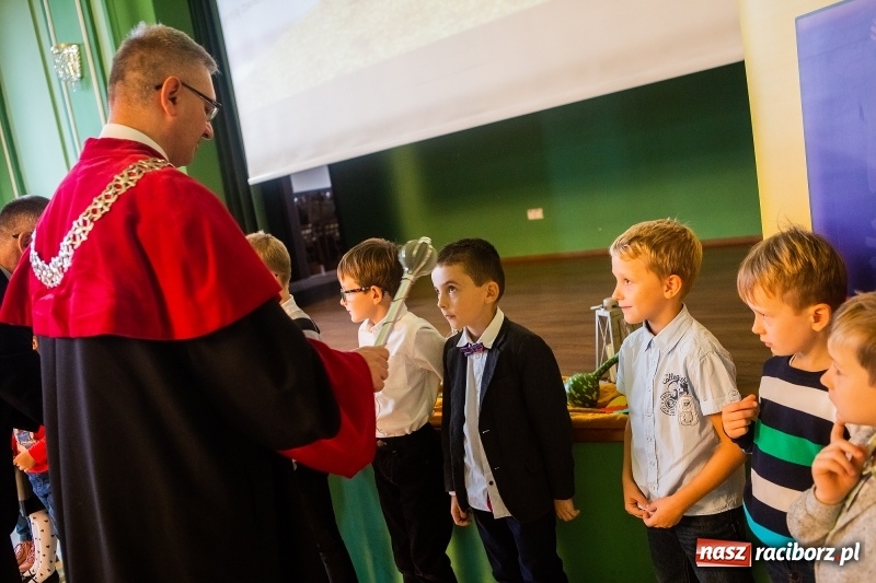 Zdjęcie w galerii na portalu naszraciborz.pl: Inauguracja Roku Akademickiego Uniwersytetu Dziecięcego w Raciborzu  wiadomości z regionu