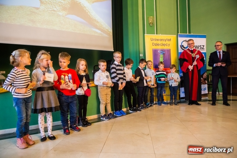 Zdjęcie w galerii na portalu naszraciborz.pl: Inauguracja Roku Akademickiego Uniwersytetu Dziecięcego w Raciborzu  wiadomości z regionu