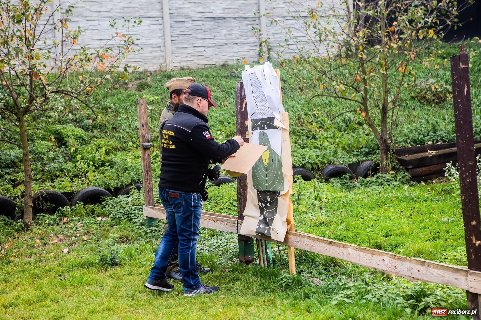 Zdjęcie w galerii na portalu naszraciborz.pl: IV Turniej Strzelecki o Puchar Pułku 4-go Ułanów Zaniemeńskich na strzelnicy IPA w Raciborzu wiadomości z regionu