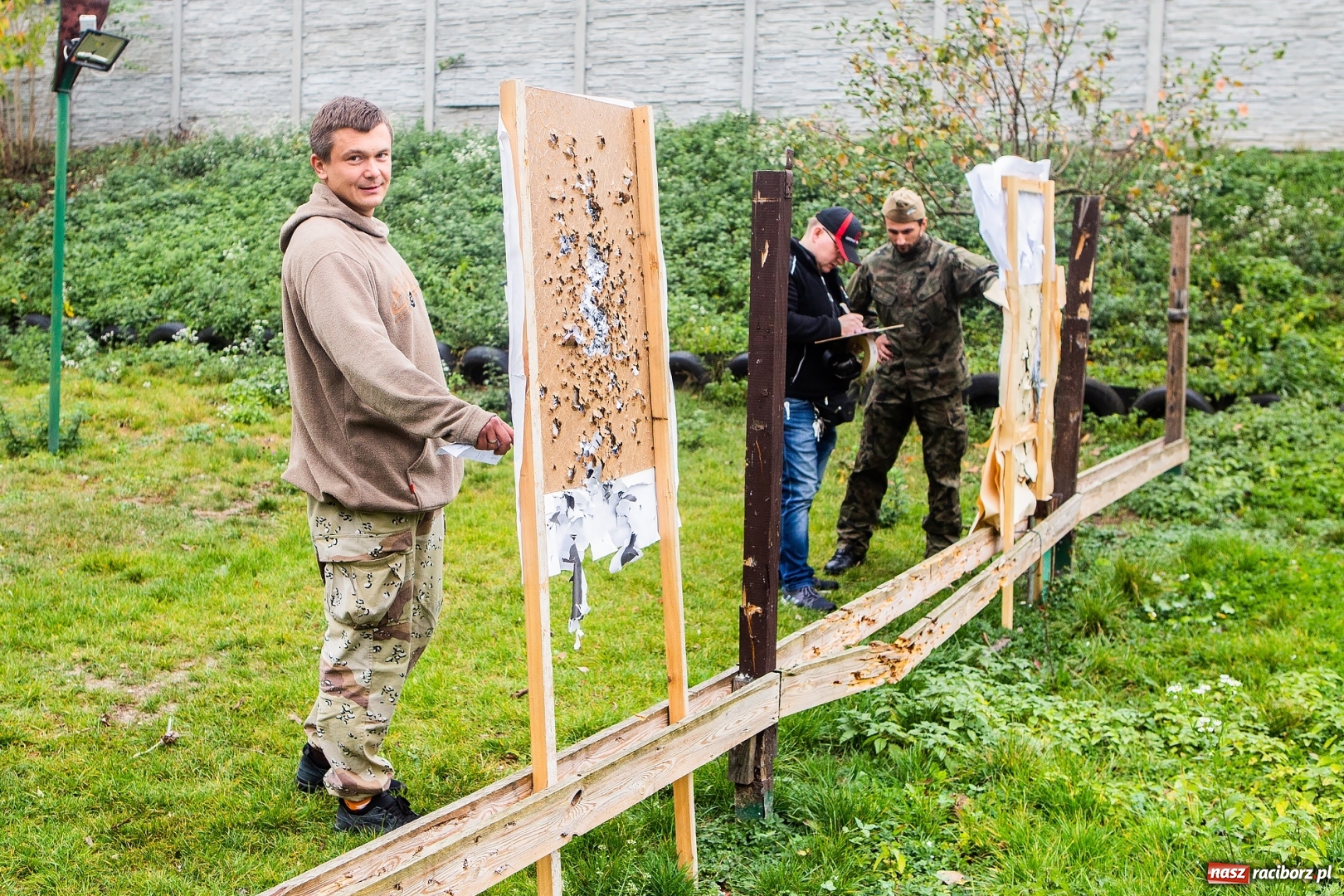 Zdjęcie w galerii na portalu naszraciborz.pl: IV Turniej Strzelecki o Puchar Pułku 4-go Ułanów Zaniemeńskich na strzelnicy IPA w Raciborzu wiadomości z regionu