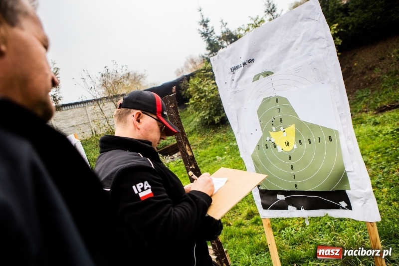 Zdjęcie w galerii na portalu naszraciborz.pl: IV Turniej Strzelecki o Puchar Pułku 4-go Ułanów Zaniemeńskich na strzelnicy IPA w Raciborzu wiadomości z regionu