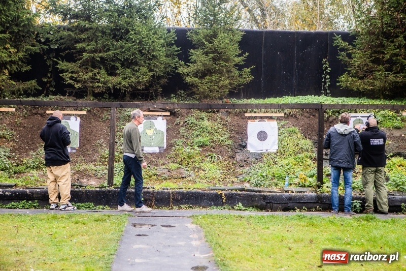 Zdjęcie w galerii na portalu naszraciborz.pl: IV Turniej Strzelecki o Puchar Pułku 4-go Ułanów Zaniemeńskich na strzelnicy IPA w Raciborzu wiadomości z regionu