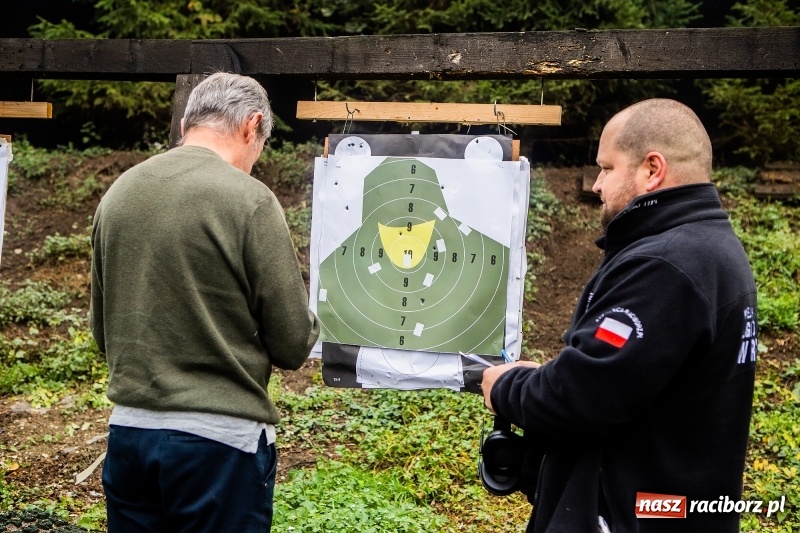 Zdjęcie w galerii na portalu naszraciborz.pl: IV Turniej Strzelecki o Puchar Pułku 4-go Ułanów Zaniemeńskich na strzelnicy IPA w Raciborzu wiadomości z regionu