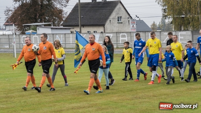 Zdjęcie w galerii na portalu naszraciborz.pl: Seria zwycięstw Krzanowic przerwana! Kuźnia Raciborska zremisowała z liderem wiadomości z regionu