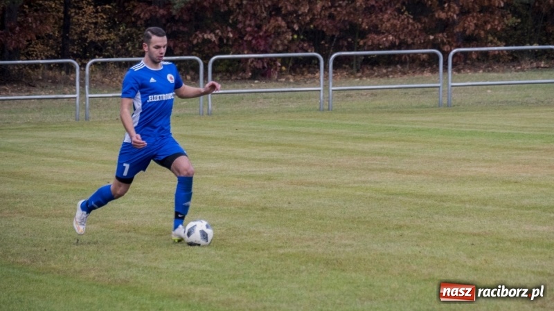 Zdjęcie w galerii na portalu naszraciborz.pl: Seria zwycięstw Krzanowic przerwana! Kuźnia Raciborska zremisowała z liderem wiadomości z regionu