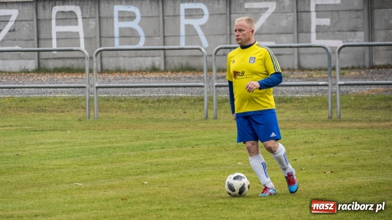 Zdjęcie w galerii na portalu naszraciborz.pl: Seria zwycięstw Krzanowic przerwana! Kuźnia Raciborska zremisowała z liderem wiadomości z regionu