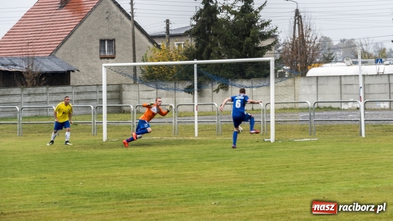 Zdjęcie w galerii na portalu naszraciborz.pl: Seria zwycięstw Krzanowic przerwana! Kuźnia Raciborska zremisowała z liderem wiadomości z regionu