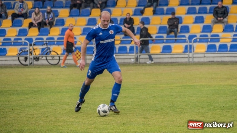 Zdjęcie w galerii na portalu naszraciborz.pl: Seria zwycięstw Krzanowic przerwana! Kuźnia Raciborska zremisowała z liderem wiadomości z regionu