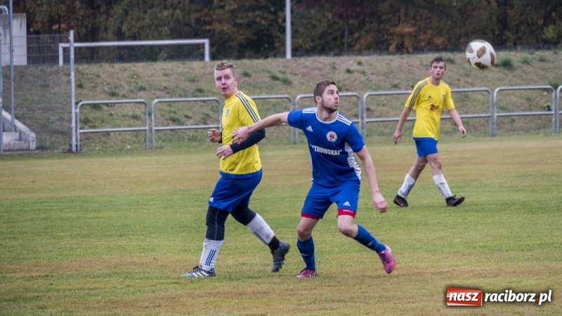 Zdjęcie w galerii na portalu naszraciborz.pl: Seria zwycięstw Krzanowic przerwana! Kuźnia Raciborska zremisowała z liderem wiadomości z regionu
