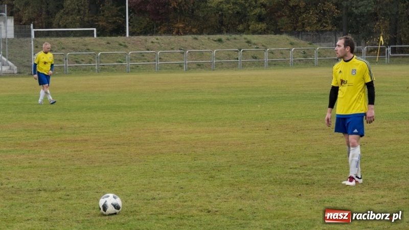 Zdjęcie w galerii na portalu naszraciborz.pl: Seria zwycięstw Krzanowic przerwana! Kuźnia Raciborska zremisowała z liderem wiadomości z regionu