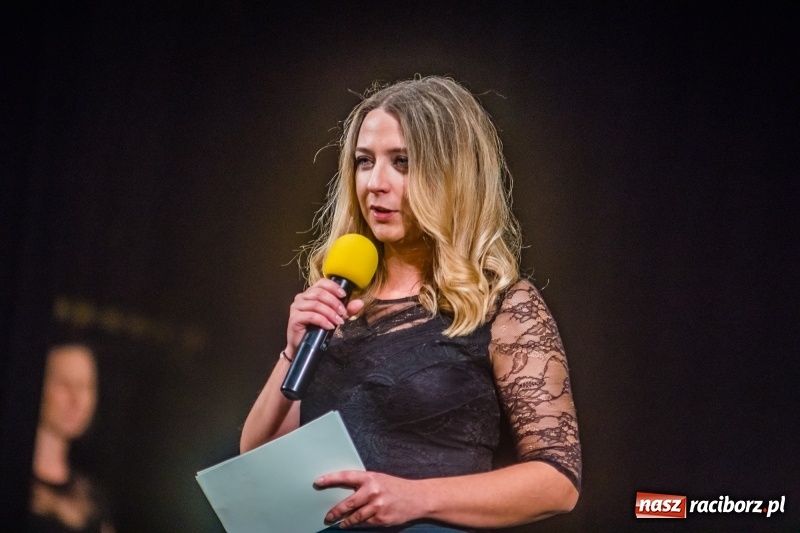 Zdjęcie w galerii na portalu naszraciborz.pl: Młodzieżowy Chór Bel Canto z Grand Prix XXVII Festiwalu Pieśni Chóralnej wiadomości z regionu