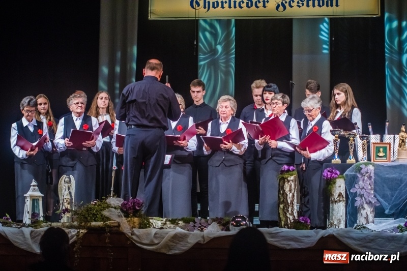 Zdjęcie w galerii na portalu naszraciborz.pl: Młodzieżowy Chór Bel Canto z Grand Prix XXVII Festiwalu Pieśni Chóralnej wiadomości z regionu