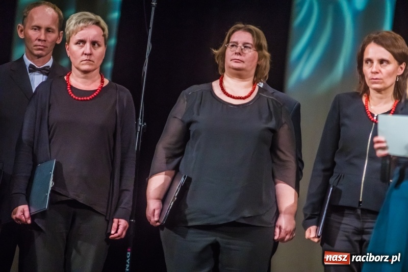 Zdjęcie w galerii na portalu naszraciborz.pl: Młodzieżowy Chór Bel Canto z Grand Prix XXVII Festiwalu Pieśni Chóralnej wiadomości z regionu