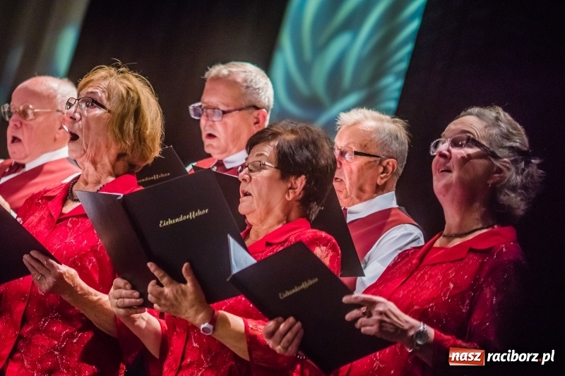 Zdjęcie w galerii na portalu naszraciborz.pl: Młodzieżowy Chór Bel Canto z Grand Prix XXVII Festiwalu Pieśni Chóralnej wiadomości z regionu