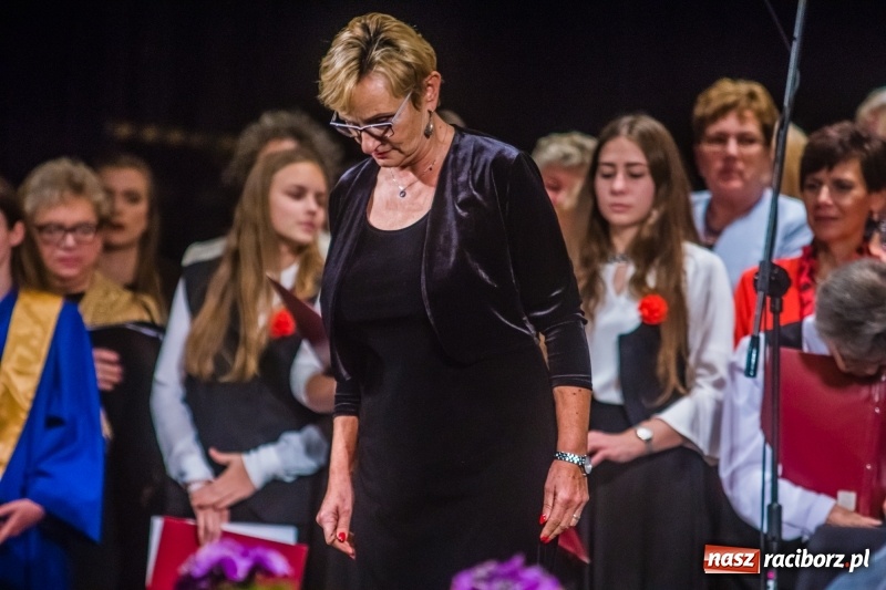 Zdjęcie w galerii na portalu naszraciborz.pl: Młodzieżowy Chór Bel Canto z Grand Prix XXVII Festiwalu Pieśni Chóralnej wiadomości z regionu