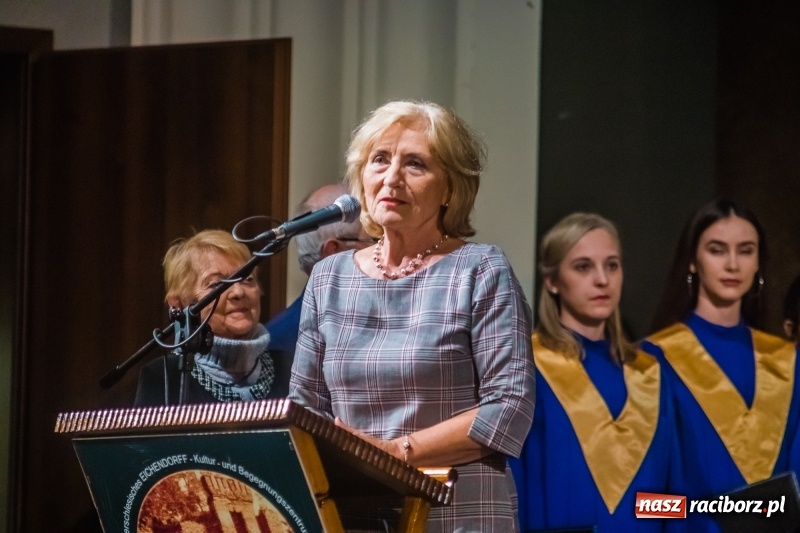 Zdjęcie w galerii na portalu naszraciborz.pl: Młodzieżowy Chór Bel Canto z Grand Prix XXVII Festiwalu Pieśni Chóralnej wiadomości z regionu