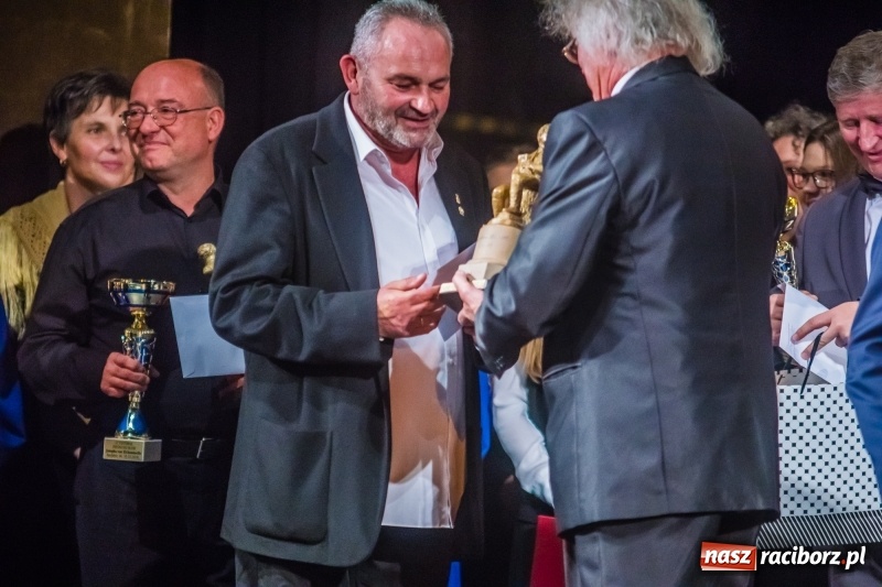 Zdjęcie w galerii na portalu naszraciborz.pl: Młodzieżowy Chór Bel Canto z Grand Prix XXVII Festiwalu Pieśni Chóralnej wiadomości z regionu