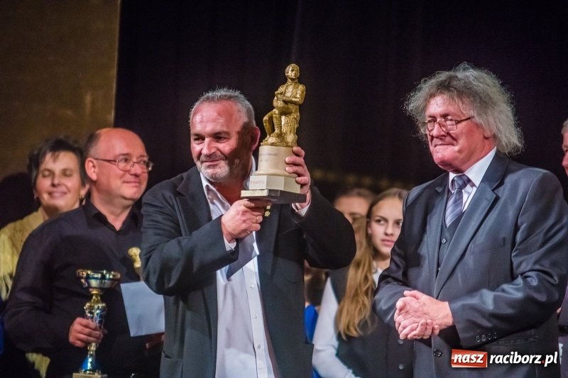 Zdjęcie w galerii na portalu naszraciborz.pl: Młodzieżowy Chór Bel Canto z Grand Prix XXVII Festiwalu Pieśni Chóralnej wiadomości z regionu