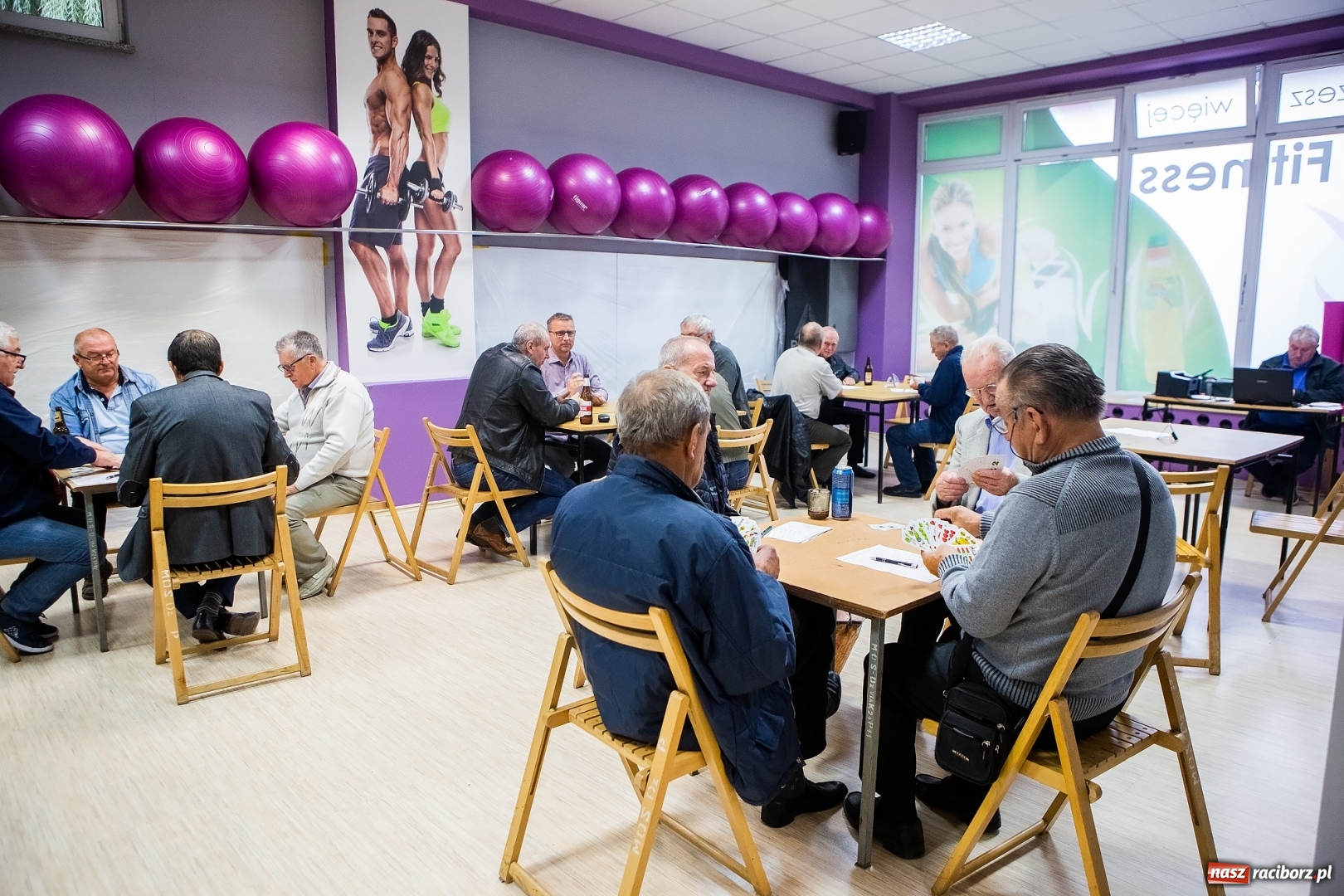 Zdjęcie w galerii na portalu naszraciborz.pl: Turniej gry w Skata w Akademii Fitness w Raciborzu wiadomości z regionu