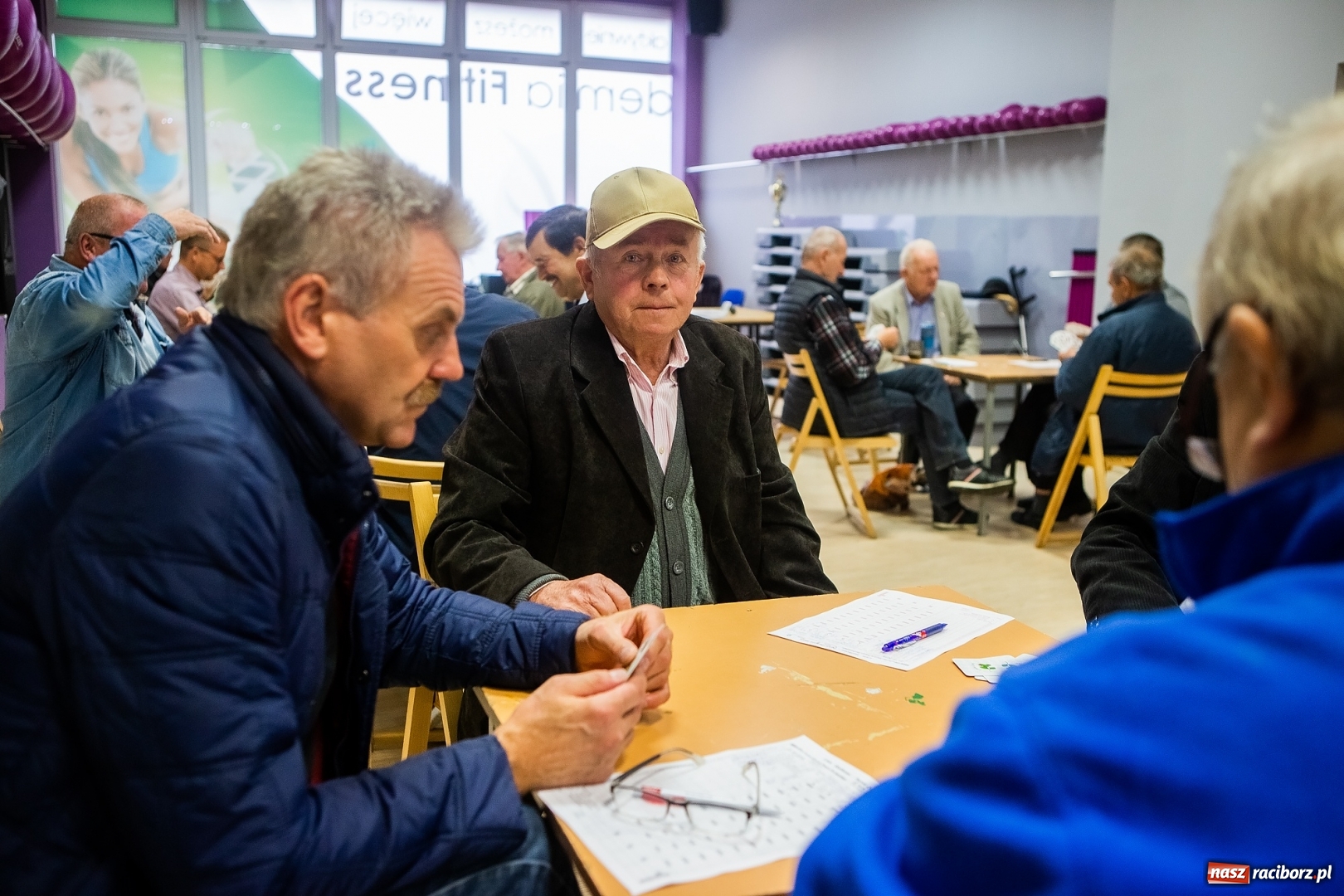 Zdjęcie w galerii na portalu naszraciborz.pl: Turniej gry w Skata w Akademii Fitness w Raciborzu wiadomości z regionu