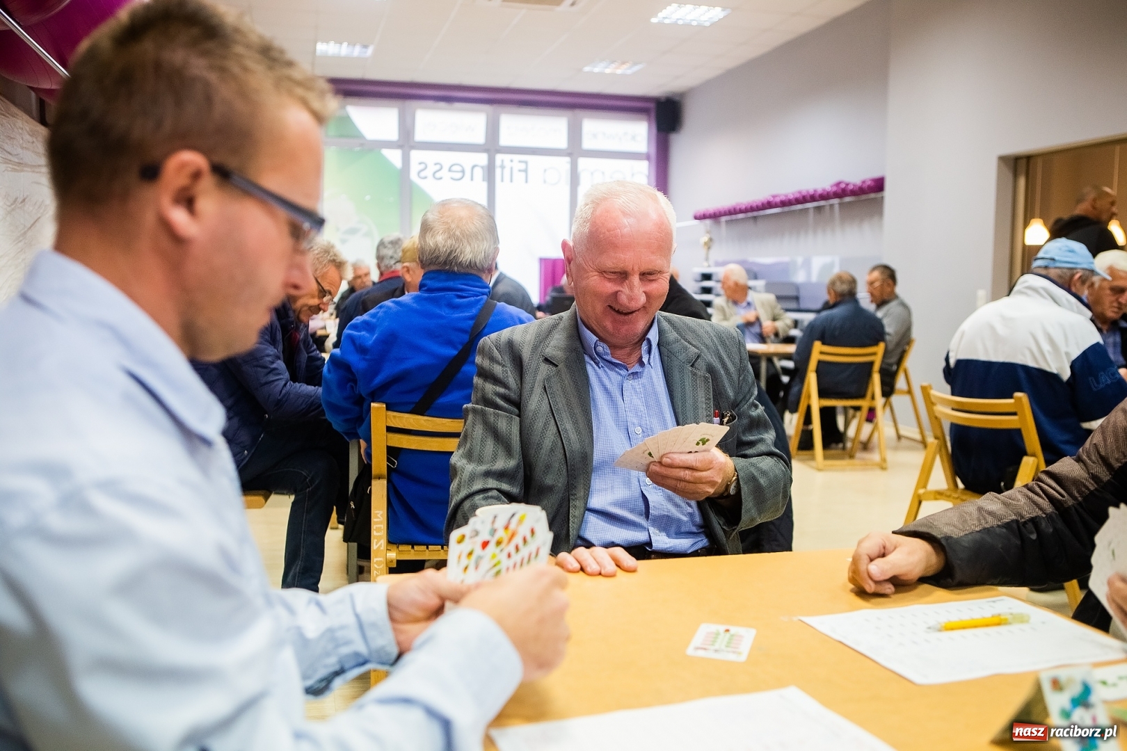 Zdjęcie w galerii na portalu naszraciborz.pl: Turniej gry w Skata w Akademii Fitness w Raciborzu wiadomości z regionu