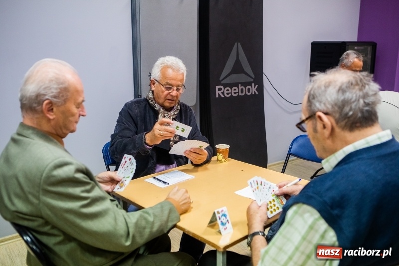 Zdjęcie w galerii na portalu naszraciborz.pl: Turniej gry w Skata w Akademii Fitness w Raciborzu wiadomości z regionu