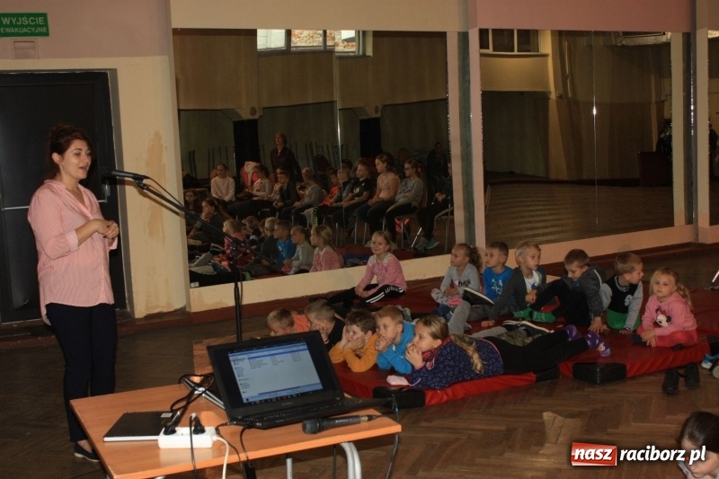 Zdjęcie w galerii na portalu naszraciborz.pl: Stare filmy rysunkowe budzą zachwyt  wiadomości z regionu