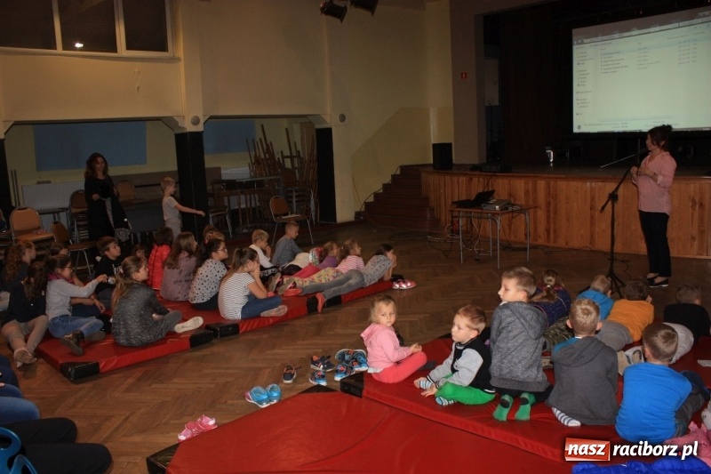 Zdjęcie w galerii na portalu naszraciborz.pl: Stare filmy rysunkowe budzą zachwyt  wiadomości z regionu
