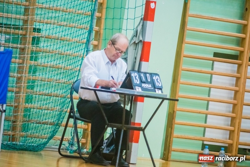 Zdjęcie w galerii na portalu naszraciborz.pl: Pechowa III kolejka Raciborskiej Ligi Piłki Siatkowej wiadomości z regionu
