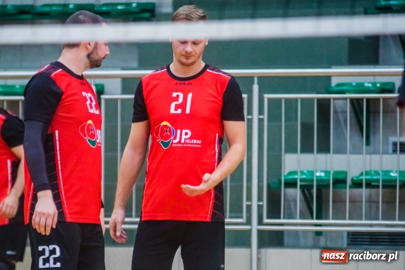 Zdjęcie w galerii na portalu naszraciborz.pl: Pechowa III kolejka Raciborskiej Ligi Piłki Siatkowej wiadomości z regionu